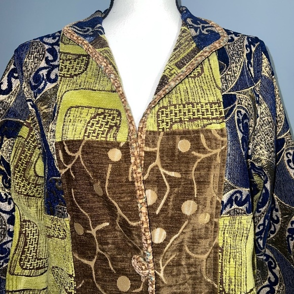 Khangura- Long patterned jacket - Picture 2 of 6
